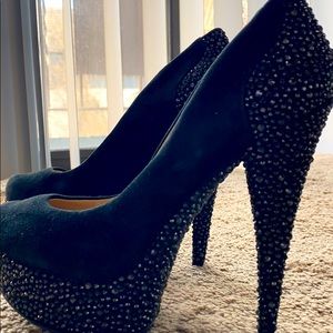 Enzo Angiolini platforms black